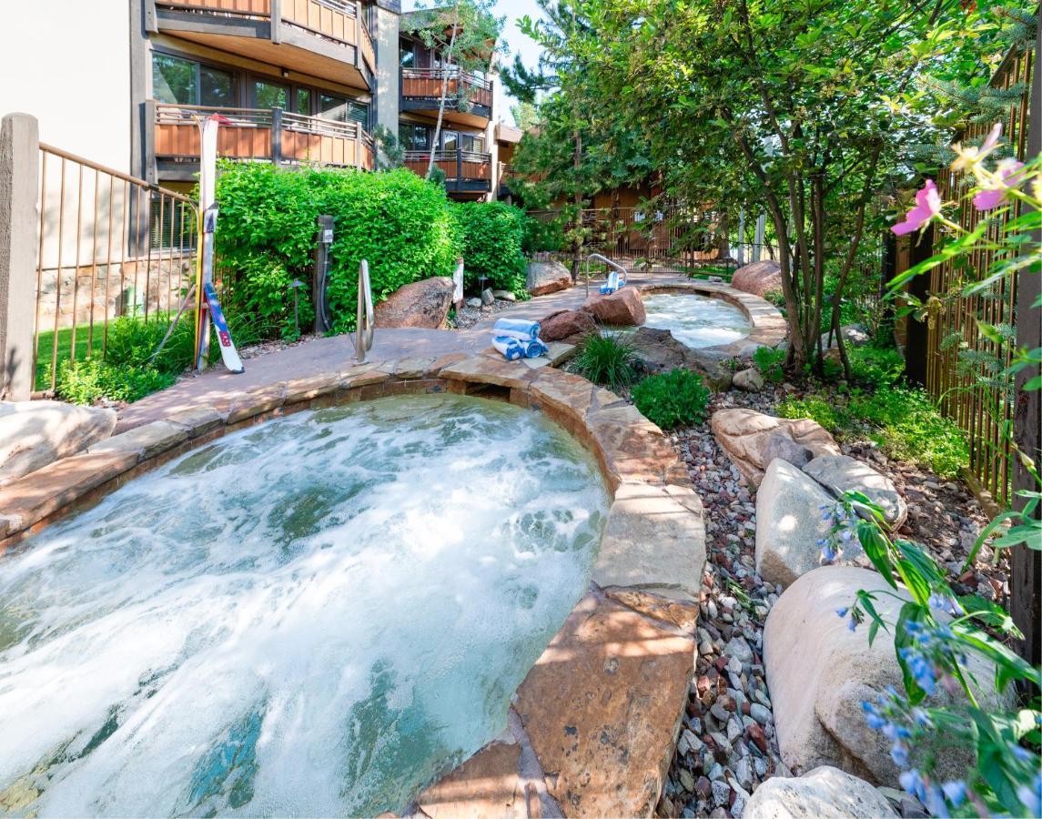 Laurelwood Condominiums 110 斯诺马斯村 外观 照片